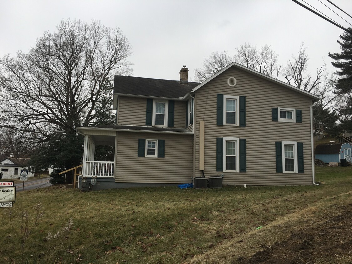 Foto principal - 595-597 Zanesville Ave