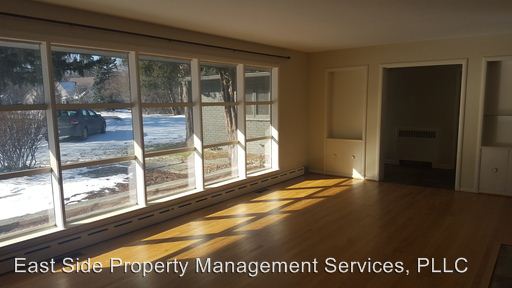 Primary Photo - 301 Manor Rd