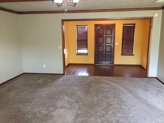 Photo - 240 E Platt Dr House