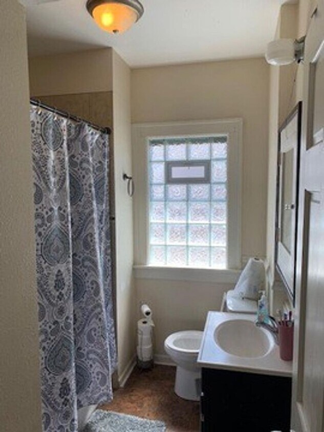 Foto del edificio - 2661-2663 N 56th St