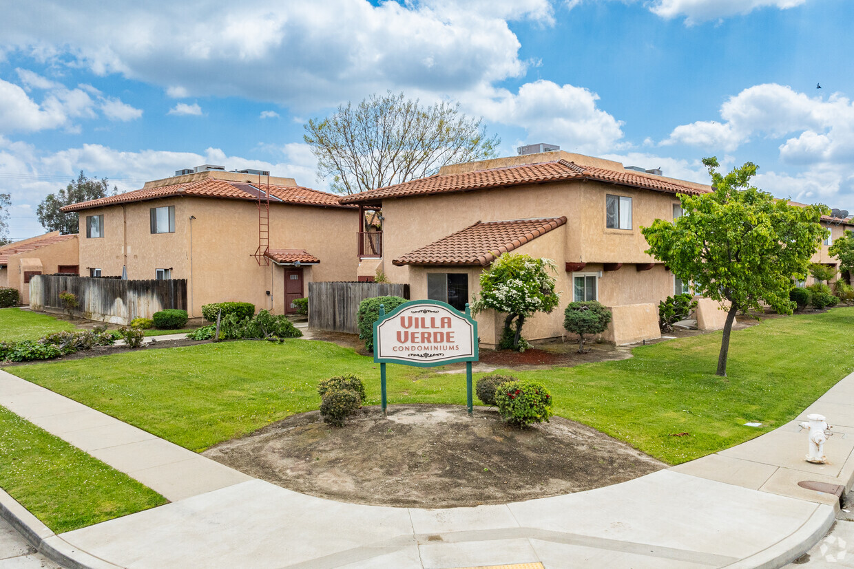 Primary Photo - Villa Verde Condominiums