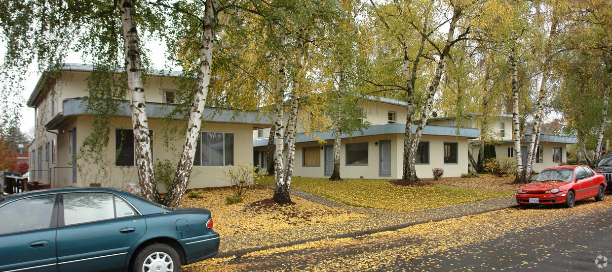 Building Photo - Salvador Apartments