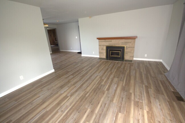 Foto del edificio - Beautiful SeaTac Home with Expansive Territorial Views