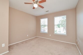 Building Photo - 17327 Davenway Dr