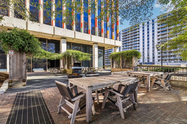 Photo - 2221 S Clark St Apartments