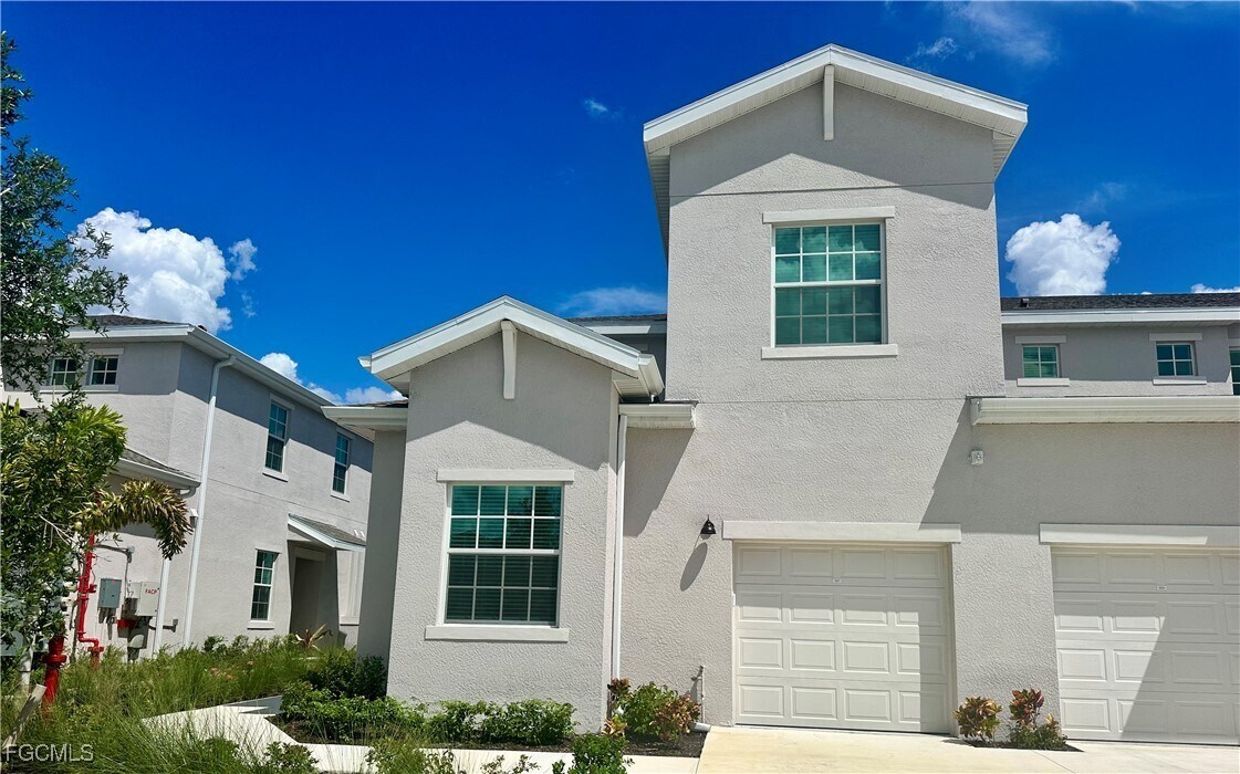 Foto principal - 20610 Hazelnut Ct