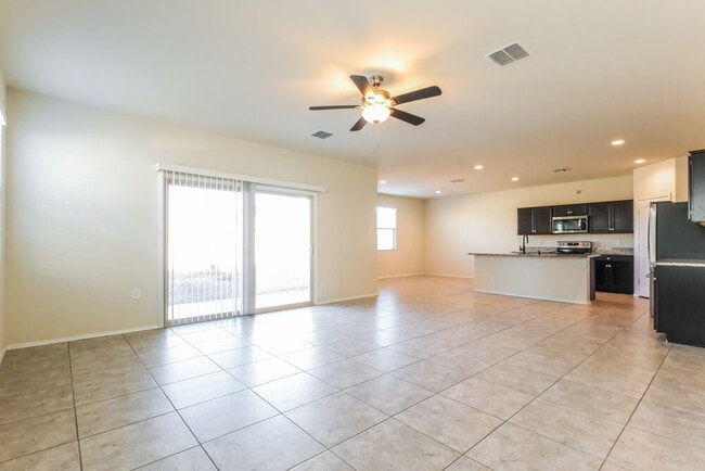 Building Photo - 5182 E Sharbel Rd