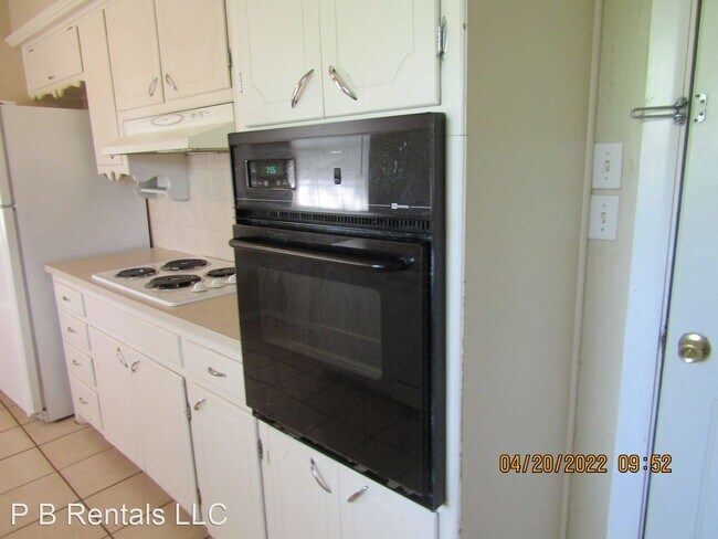 Building Photo - 3 br, 1.5 bath House - 4508 SW Beta AVenue