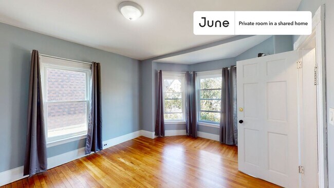Foto del edificio - Room in Shared 7 bed/2 bath home in Allston