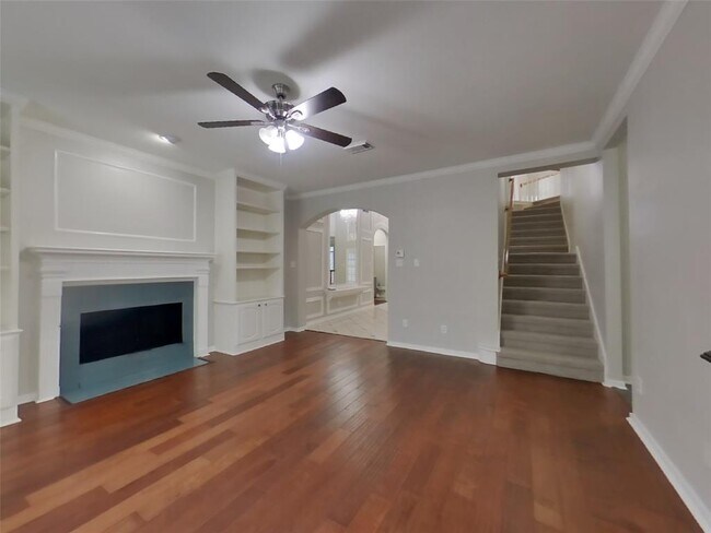 Foto del edificio - 7302 Emerald Glen Dr