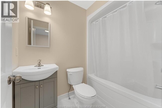 Photo du bâtiment - 1013-1015 CALIFORNIA AVENUE