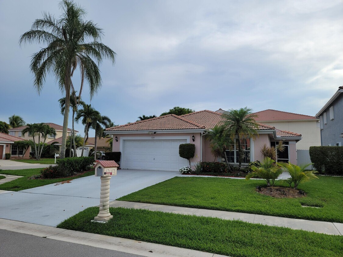 Foto principal - 7189 Catalina Way