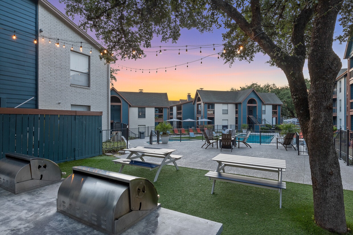 The Hill at Woodway Apartments in San Antonio, TX