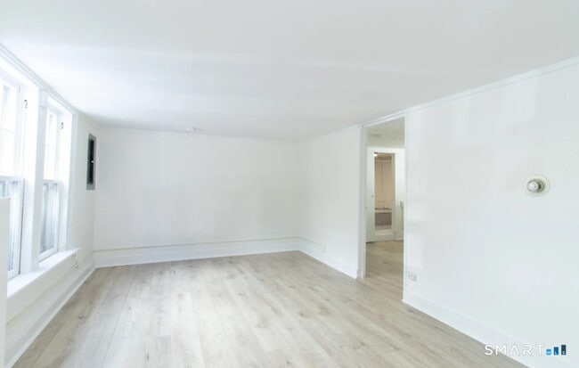 Building Photo - 30 Grove St