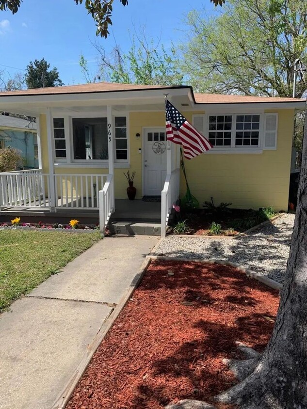 Primary Photo - 3 Bedroom 1 Bath House - West Ashley - Cha...