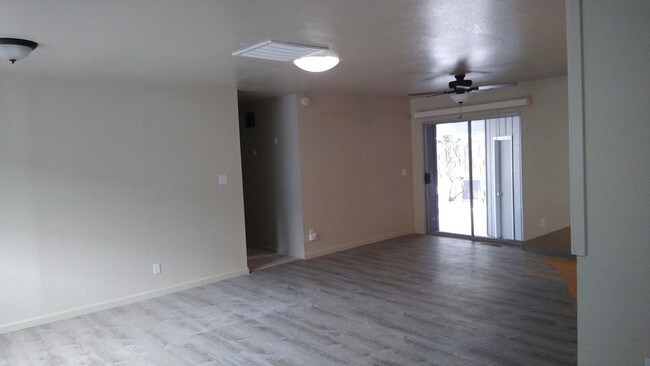 Building Photo - 1370 Carrigan Ln