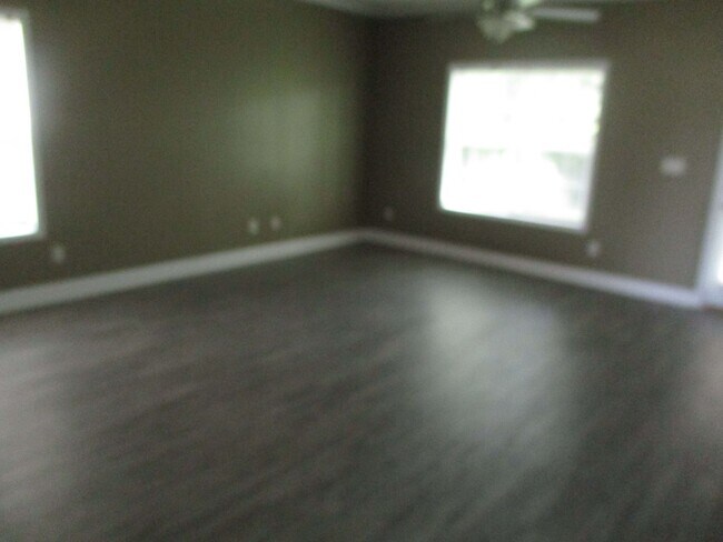 Foto del edificio - 139 Tabatha St