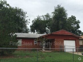 Building Photo - 2732 SW 61st St