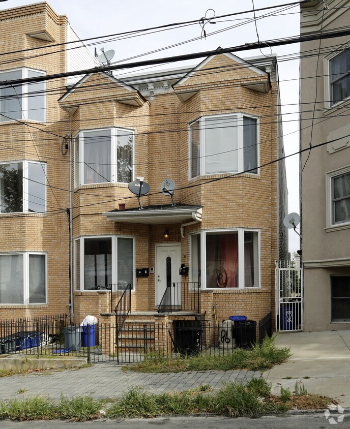 98 LEONARD St, Heights, NJ 07307 - 98 LEONARD St Heights, NJ 07307