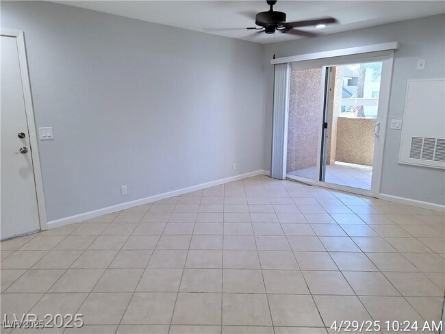 Building Photo - 3151 N Soaring Gulls Dr