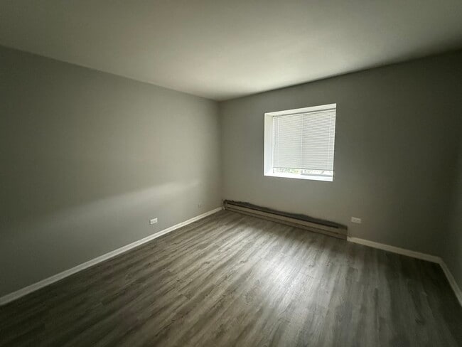 Foto del edificio - 1725 N Farnsworth Ave