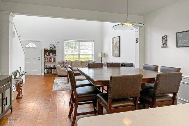 Building Photo - 2948 Commonwealth Cir