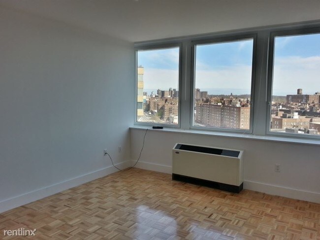 Building Photo - 9811 Queens Blvd