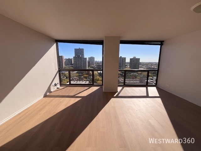 Foto del edificio - 4343 N Clarendon Ave