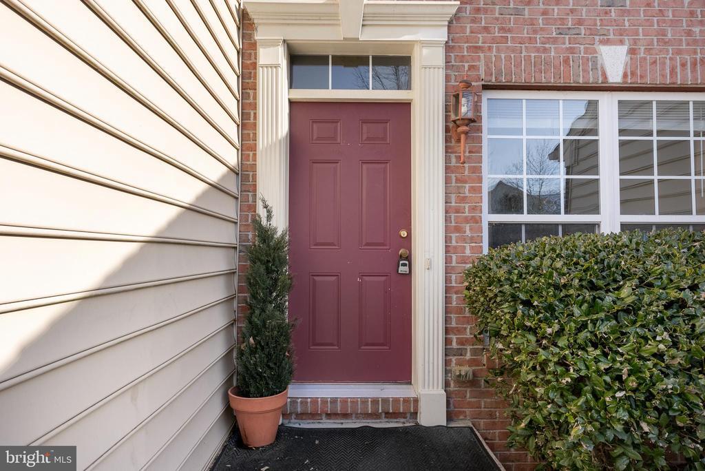 102 Penns Manor Dr, Square, PA 19348 Townhome Rentals in