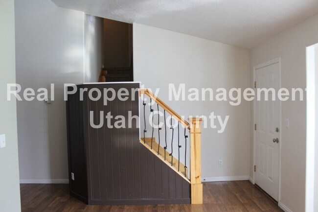 Building Photo - Spanish Fork Home