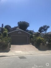 Building Photo - 515 Hillcrest Ave