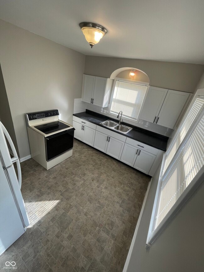 Foto del edificio - 8761 E 46th St