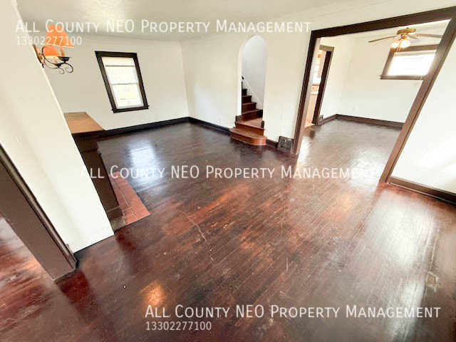 Foto del edificio - 17011 Maple Heights Blvd