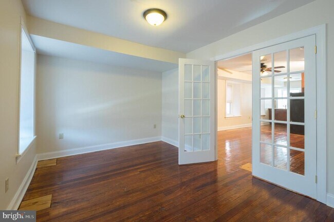 Foto del edificio - 227 N Church St