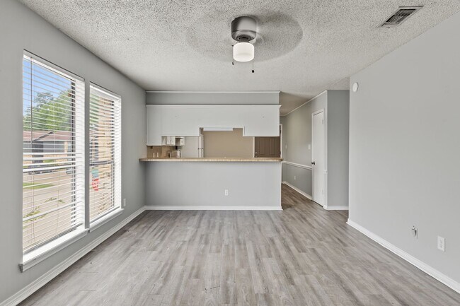 Foto del edificio - 322-328 Brookwood