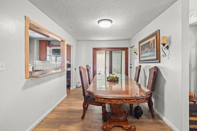 Foto del edificio - 3 Bd/2 Ba House in the Heart of Shafter