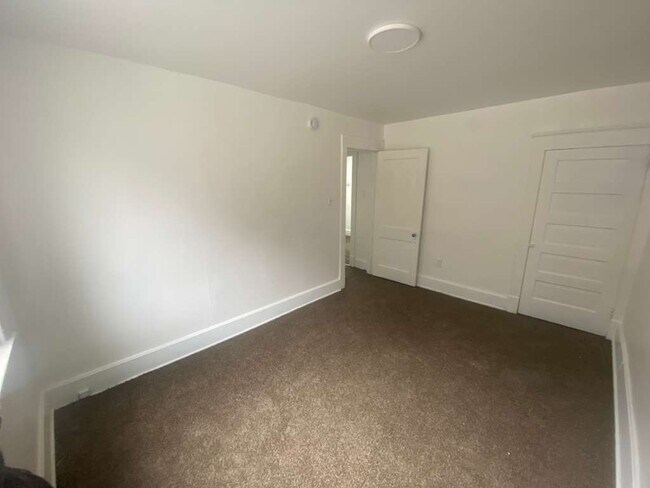 Building Photo - 712 Franklin Ave