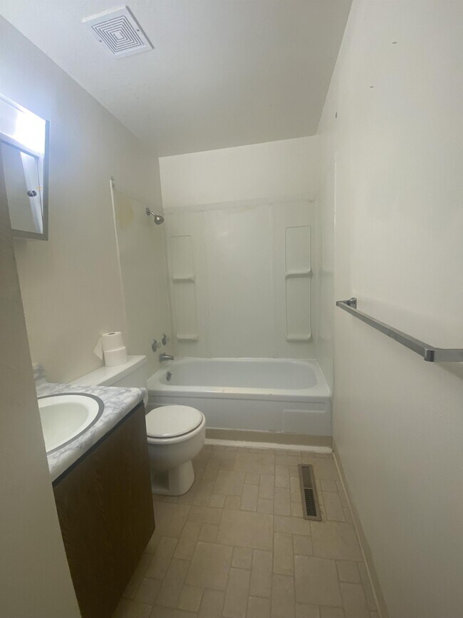 Foto del edificio - 74 12th St