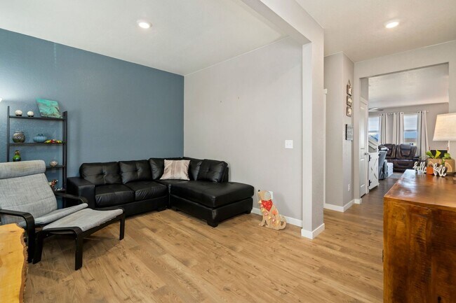 Foto del edificio - 4 Bedroom Overlooking Orchard in Windsor