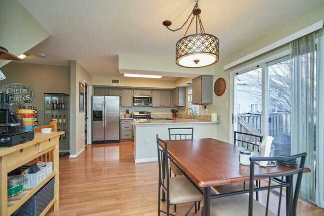 Building Photo - 14610 Thera Way