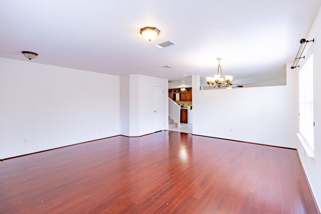 Building Photo - Gorgeous 4 bedroom, 3 bathrooms home in Pflugerville!!!