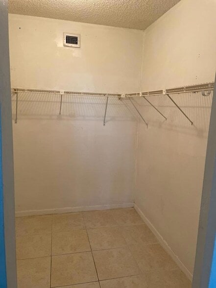 Photo - 3900 NW 76th Ave Apartment