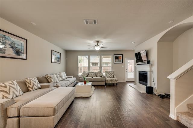 Foto del edificio - 1532 Cypress Garden Ln