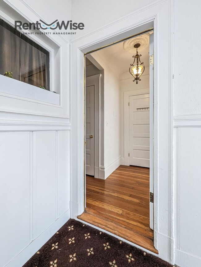 Building Photo - 3230 16th St