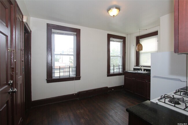 Building Photo - 18-06 120th St