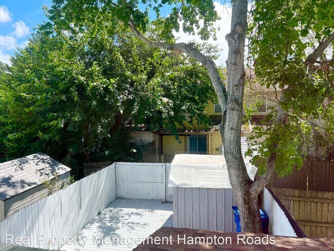Building Photo - 3 br, 2.5 bath House - 713 Westminster Ln