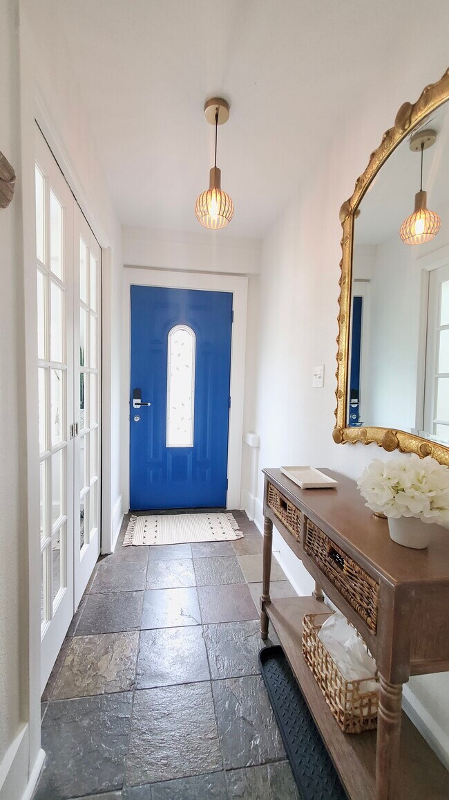 Foto del edificio - 2821 6th Ave N