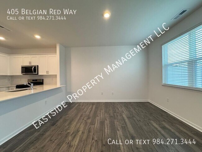 Building Photo - 405 Belgian Red Wy