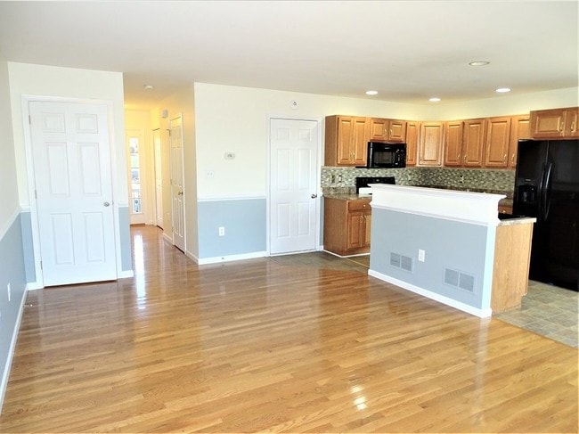 Building Photo - 129 Marble Ave