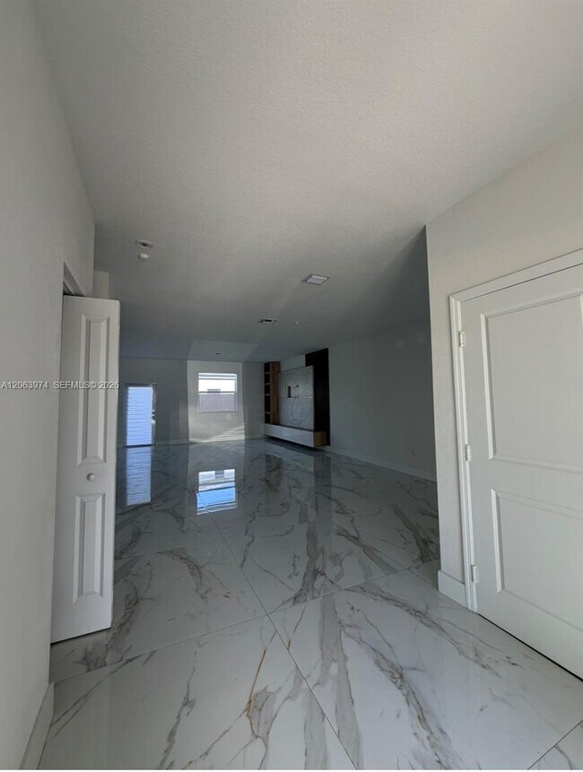 Foto del edificio - 16144 SW 148th Pl